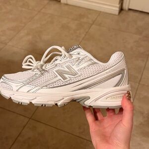 New Balance Women's White and Silver Sneakers